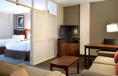 Lexington House | Beautifully Designed w/ Tranquil Ambiance!