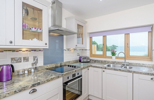 Axminster Cottage | Beautifully furnished cottage, ideal for couples or a small family looking for a relaxing retreat.
