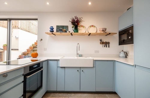 Winchcombe Cottage | Beautifully presented dog friendly holiday cottage - River Cottage