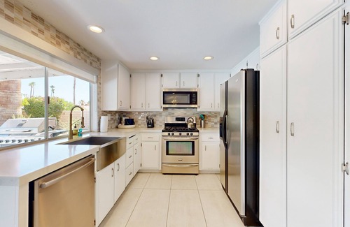 Sonora Sunrise House | Beautifully Remodeled Mid-Century Modern Home with Private Heated Pool & Spa