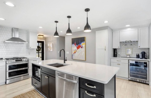 Neenah House | Beautifully Remodeled Waterfront Home with Amazing Bunk Bedroom