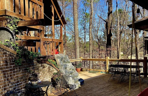 Hoover House | Beautifully renovated A-frame overlooking Golf Course