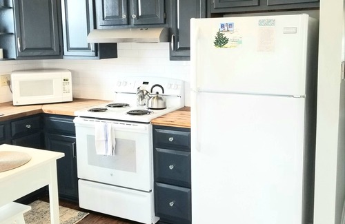 Brigantine House | Beautifully renovated and updated beach block house - close to town!