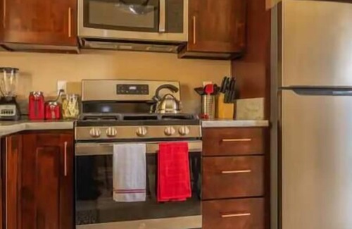Tucson House | Beautifully Renovated 2BR Gem in Tucson