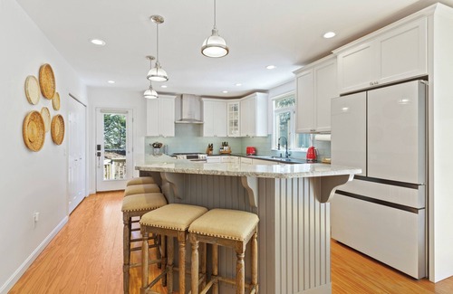 East Harwich House | Beautifully Renovated Cape Cod Retreat near Pleasant Bay & Top Attractions