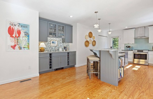 East Harwich House | Beautifully Renovated Cape Cod Retreat near Pleasant Bay & Top Attractions