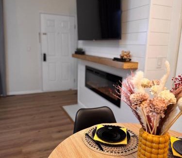 Ken Caryl Apartment | Beautifully Renovated OneBedroom Apt with Two Beds
