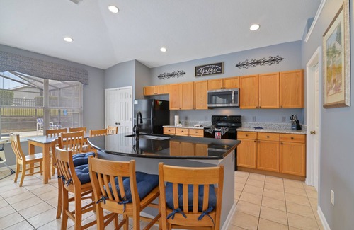 Windsor Palms House | Beautifully renovated four bedroom Villa in Gated Windsor Palms Resort