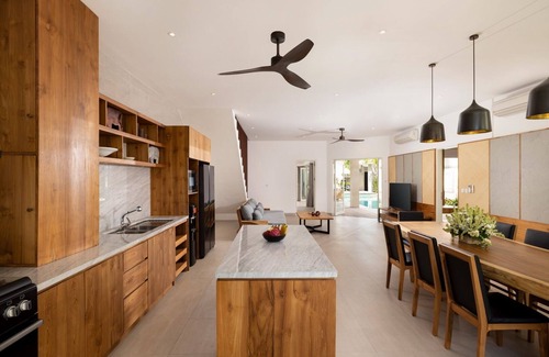 Sunset Road House | Beautifully Serene 5 Bedroom Villa, Seminyak
