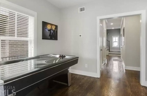 Westside House | Beautifully spacious 4 bed/ 4 bath house with game room in the heart of Atlanta!