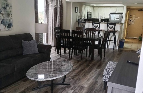 Myrtle Beach Condo | Beautifully Updated Condo in Beachfront Resort.