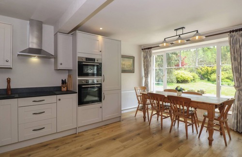 Satterthwaite Cottage | BECK COTTAGE, pet friendly, with open fire in Satterthwaite