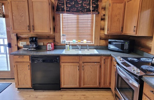 Winthrop House | Becky's Cabin-Dog Friendly and Easy Access to Methow Ski Trail & River!