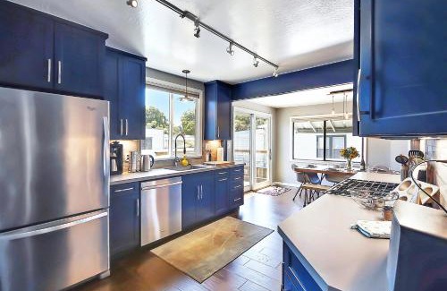 Guerneville House | Bed and Biscuit