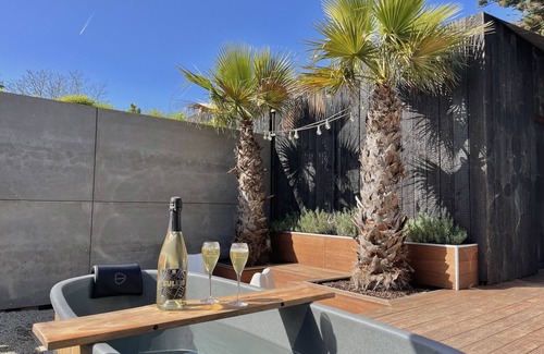 Pleneuf-Val-Andre Bed & Breakfast | Bed and Breakfast 'La Saint Pabu'lle' with Private Terrace and Private Garden