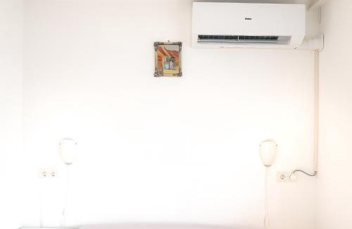 Nieuw-West Bed & Breakfast | Bed and Breakfast Amsterdam Holy Dove