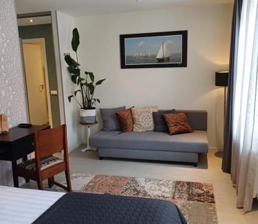 Sint Maartensdijk Hotel | Bed & Brasserie Het Kosthuys