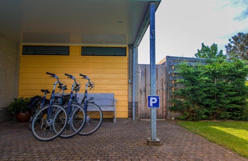 Den Burg Bed & Breakfast | Bed en Bike Strûnen op Texel