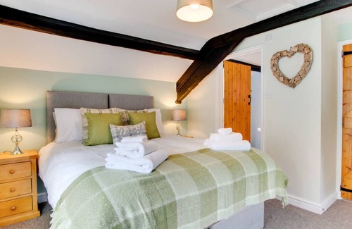 Llandovery House | Bedwen Arian in Llandovery