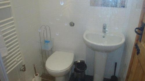 Grampound House | Beech cottage is a beautiful 1 bed cottage