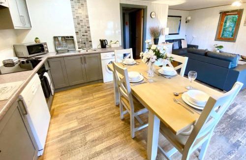 York House | Beech Lodge 4 Hot Tub