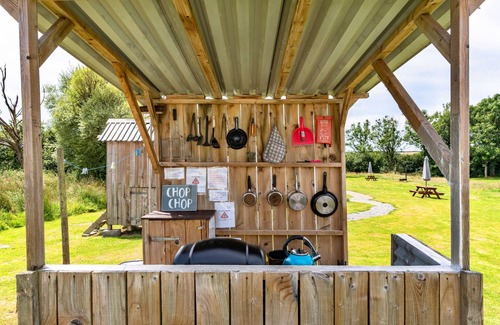 Ilfracombe Ski Chalet | Beech Lotus Belle Tent