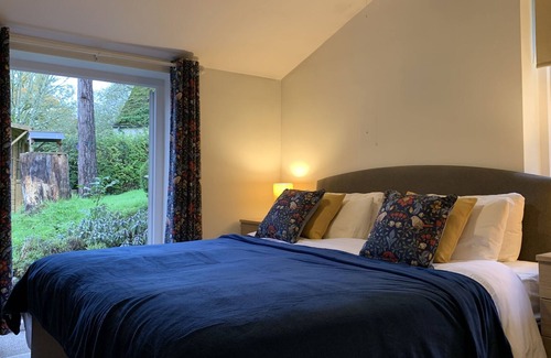 Lustleigh Cottage | BEECHNUT LODGE - Unusual gatehouse in a picturesque Devon village. Dartmoor NP.
