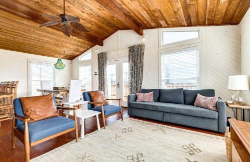 San Luis House | Beechwood Bungalow - Where Comfortable Coastal and Calm Meet Waves Water and WOW