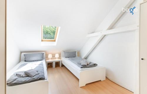 Bismarck Apartment | BEGE APARTMENT Cozy Workbase