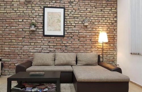 Terezvaros Apartment | Beige & Brown