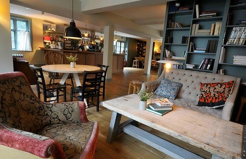 Churt Hotel | Bel And The Dragon-Churt