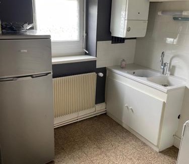Moulins Apartment | Bel appartement 1 chambre n9