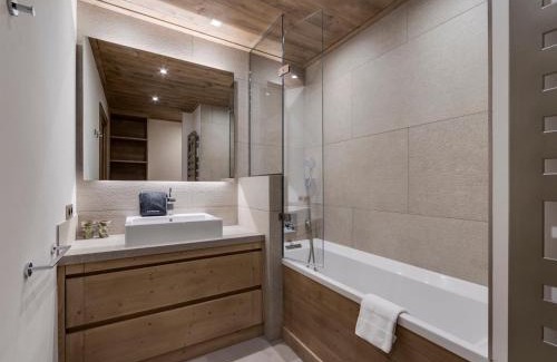 Le Cret Apartment | Bel appartement 4 pièces avec terrasse et parking, à 350m du centre de Val d'Isère - FR-1-567-40