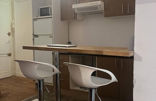Saint-Michel Apartment | Bel appartement avec mezzanine en plein centre de Bordeaux
