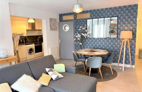 Tregastel Apartment | Bel appartement avec WIFI à 200m plage, au centre de TREGASTEL - Réf 702