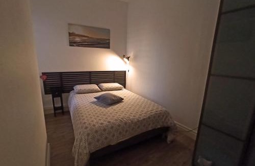 Magny-Cours Apartment | Bel appartement indépendant centre de Magny-Cours avec parking