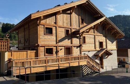 La Clusaz Apartment | Bel appartement montagnard 3 chambres pour 6 avec parking au centre de La Clusaz - FR-1-459-245