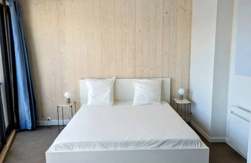 Malakoff Apartment | Bel Appartement Traversant de 3 Chambres Plein sud