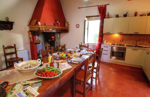 Monte Santa Maria Tiberina Cottage | Belvilla by OYO Farmhousecrick