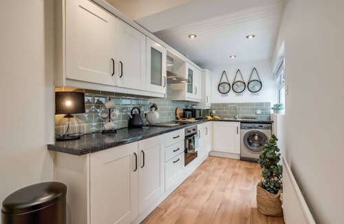 Belfast Apartment | Belfast Work-Rest-Play R&R