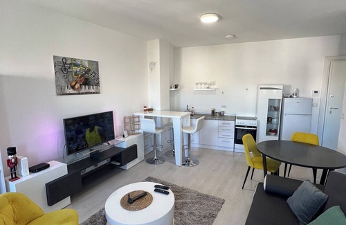 Zvezdara Apartment | Belgrade Center Apartment Lux IV