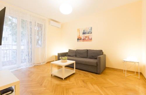 Vracar Apartment | Belgrade Center Apartment IV
