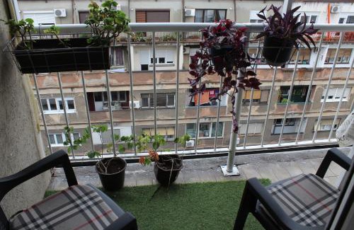 Sarajevska Apartment | Belgrade Waterfront studio