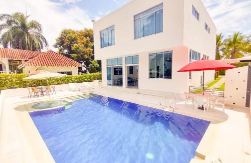 Melgar House | Bellísima casa quinta capacidad 20 personas