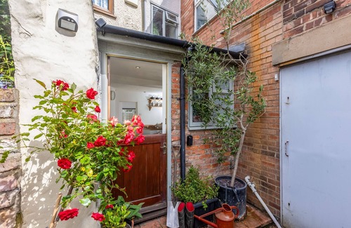 Northallerton Cottage | Bell Cottage - Period Cottage set in the heart of picturesque Village