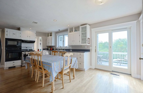 Gloucester House | Bell View: Private tennis court and an in-law suite.