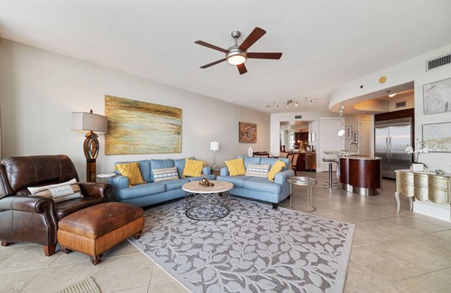 Orange Beach East Condo | Bella Luna - 803 -High-end Luxury Condo-Bayfront-Sleeps 6-Walk to Flora-Bama