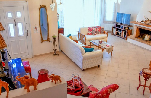 Corfu Town Apartment | Bella's Home- 4Bedroom House near Corfu town (licence 0829Κ92000501701)