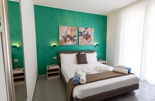 Oliveto Lario Apartment | Bellagio Village - Holiday Apartments by the Lake - Seasonal Warm Pool and Sauna