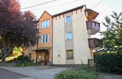 Eger House | BellaVista 2 Apartman